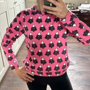 The perfect fun Xmas sweatshirt from Monki brand new